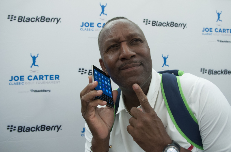 Q&A with Baseball Legend and BlackBerry Passport Fan Joe Carter