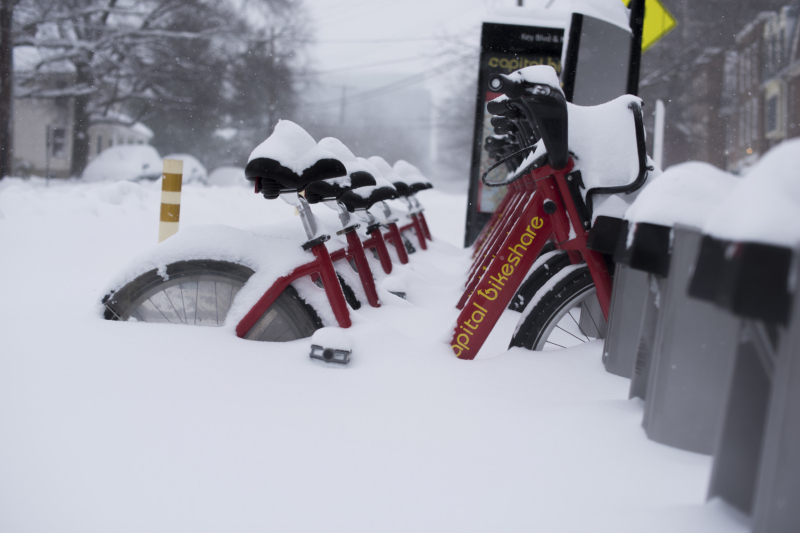 Winter Storm Jonas bears down on Washington DC Metro Area